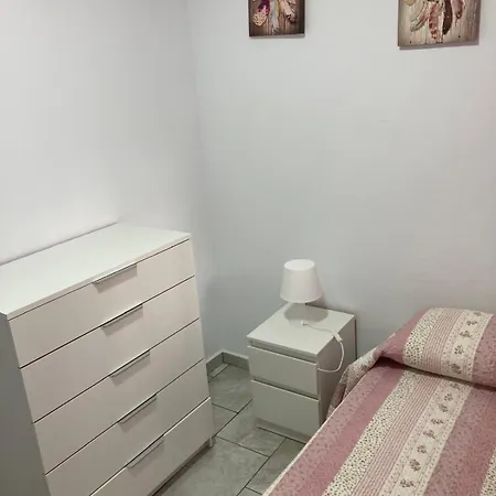 Flor De Lis Conil De La Frontera